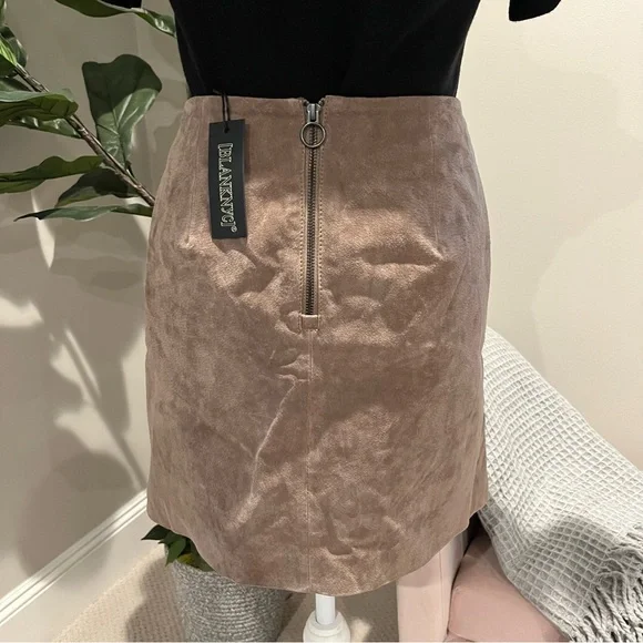 NEW WITH TAGS! BLANK NYC brown suede skirt - Picture 2 of 2